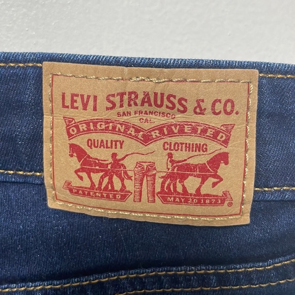 Women’s Levi’s 721 High Rise Skinny Size 27 - Picture 3 of 4